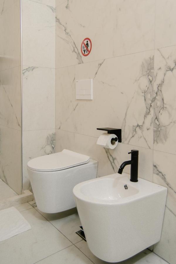 Urban Serenity City Skyline View Apartment 1 تيرانا المظهر الخارجي الصورة