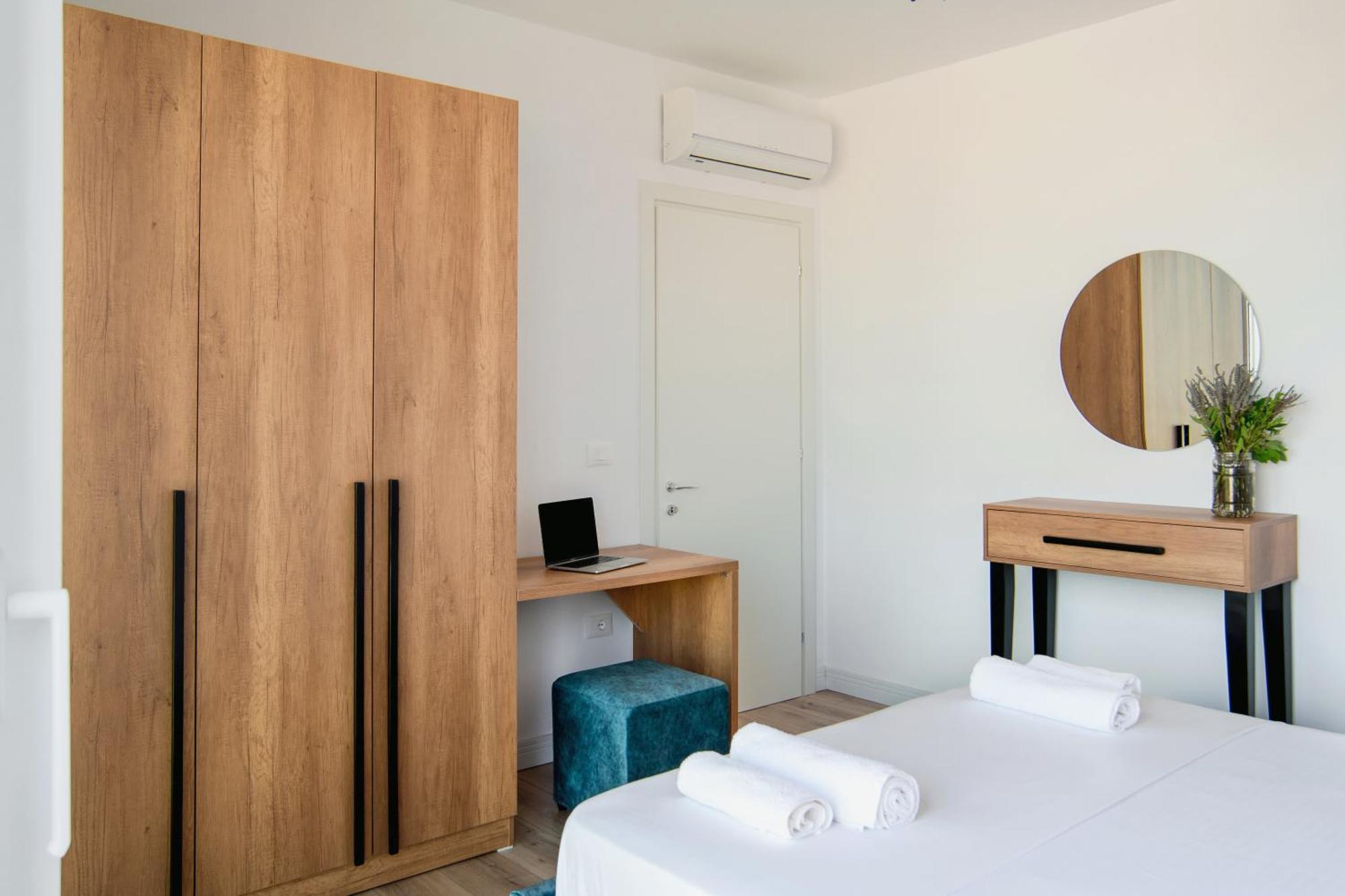 Urban Serenity City Skyline View Apartment 1 تيرانا المظهر الخارجي الصورة