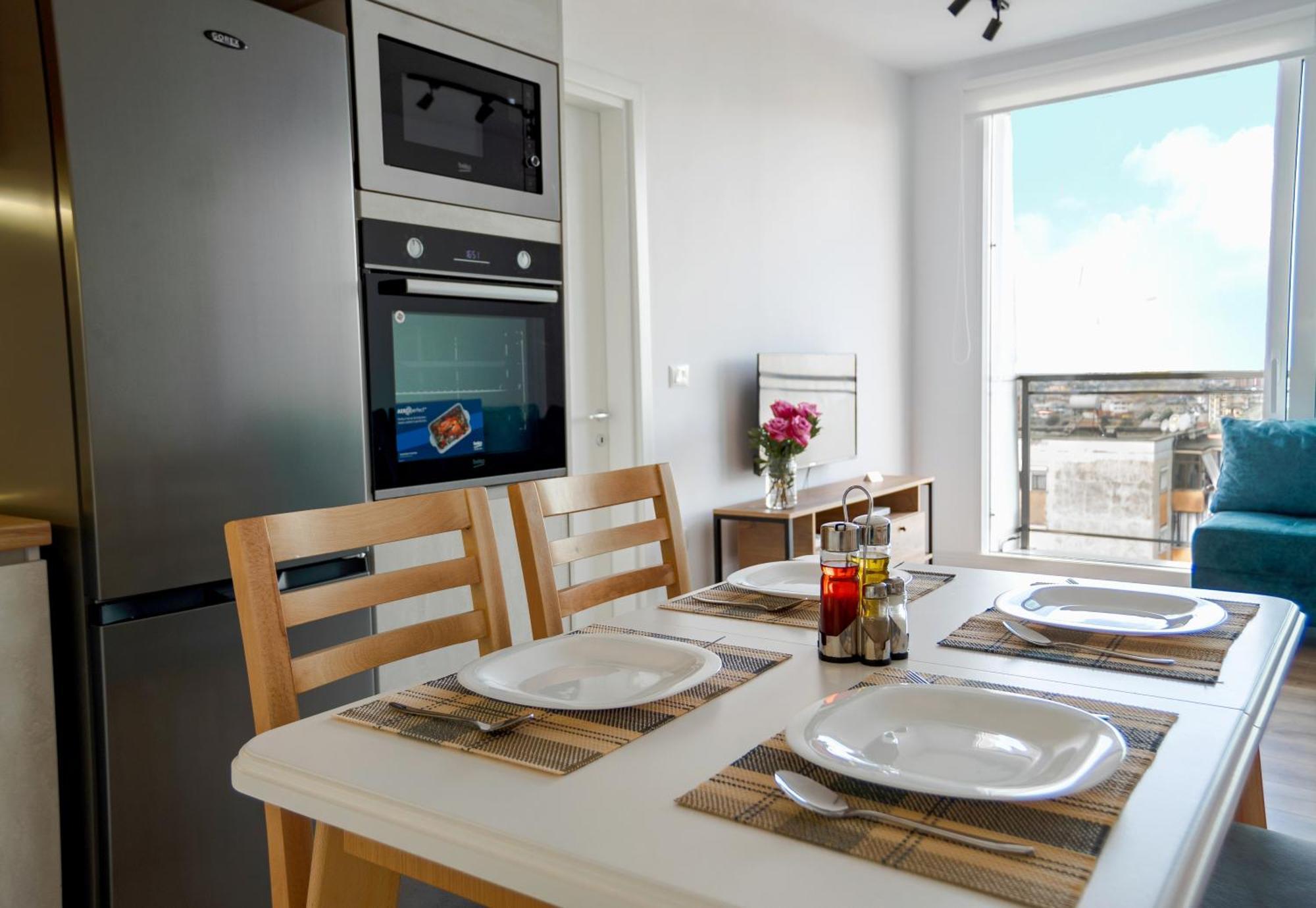 Urban Serenity City Skyline View Apartment 1 تيرانا المظهر الخارجي الصورة