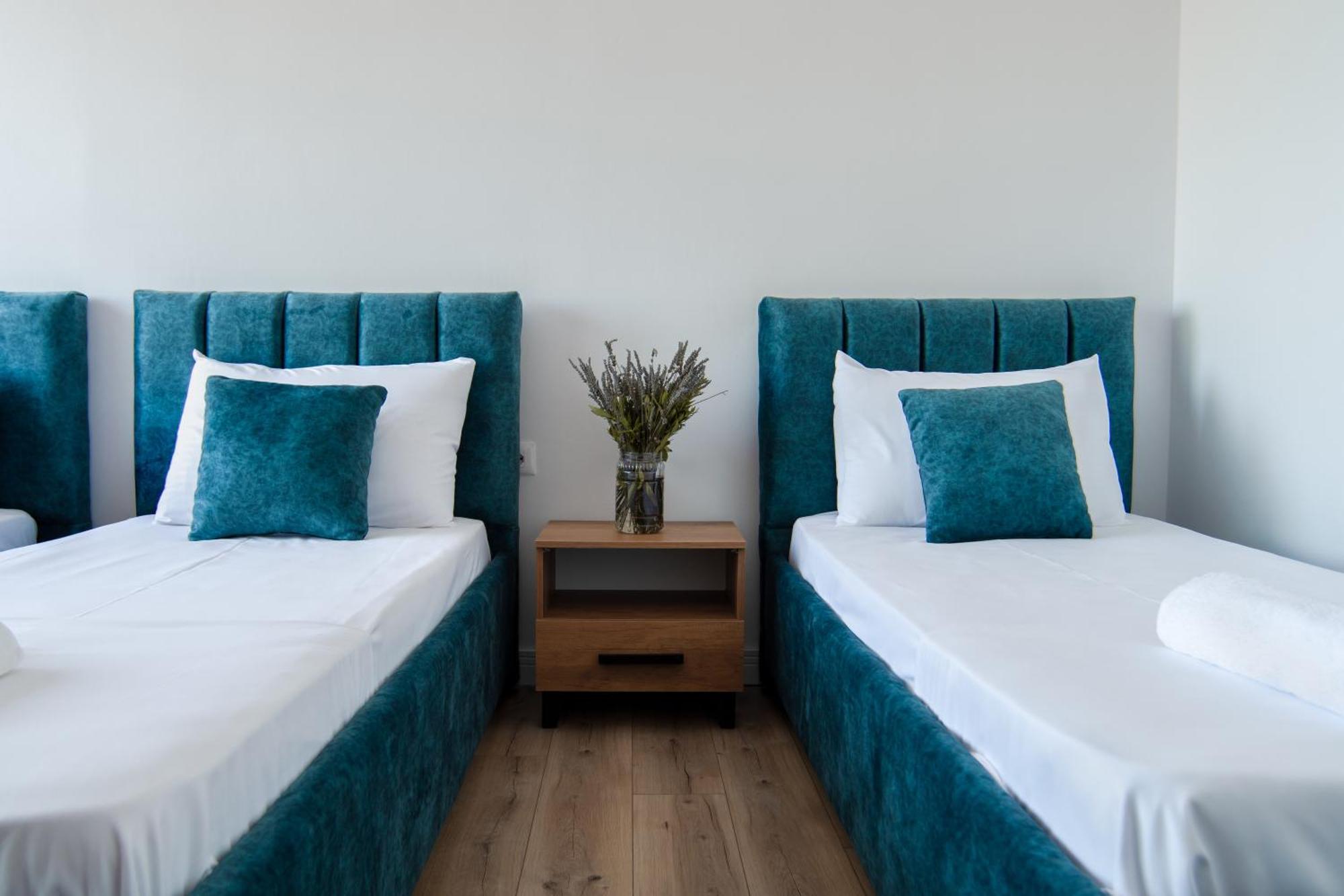 Urban Serenity City Skyline View Apartment 1 تيرانا المظهر الخارجي الصورة