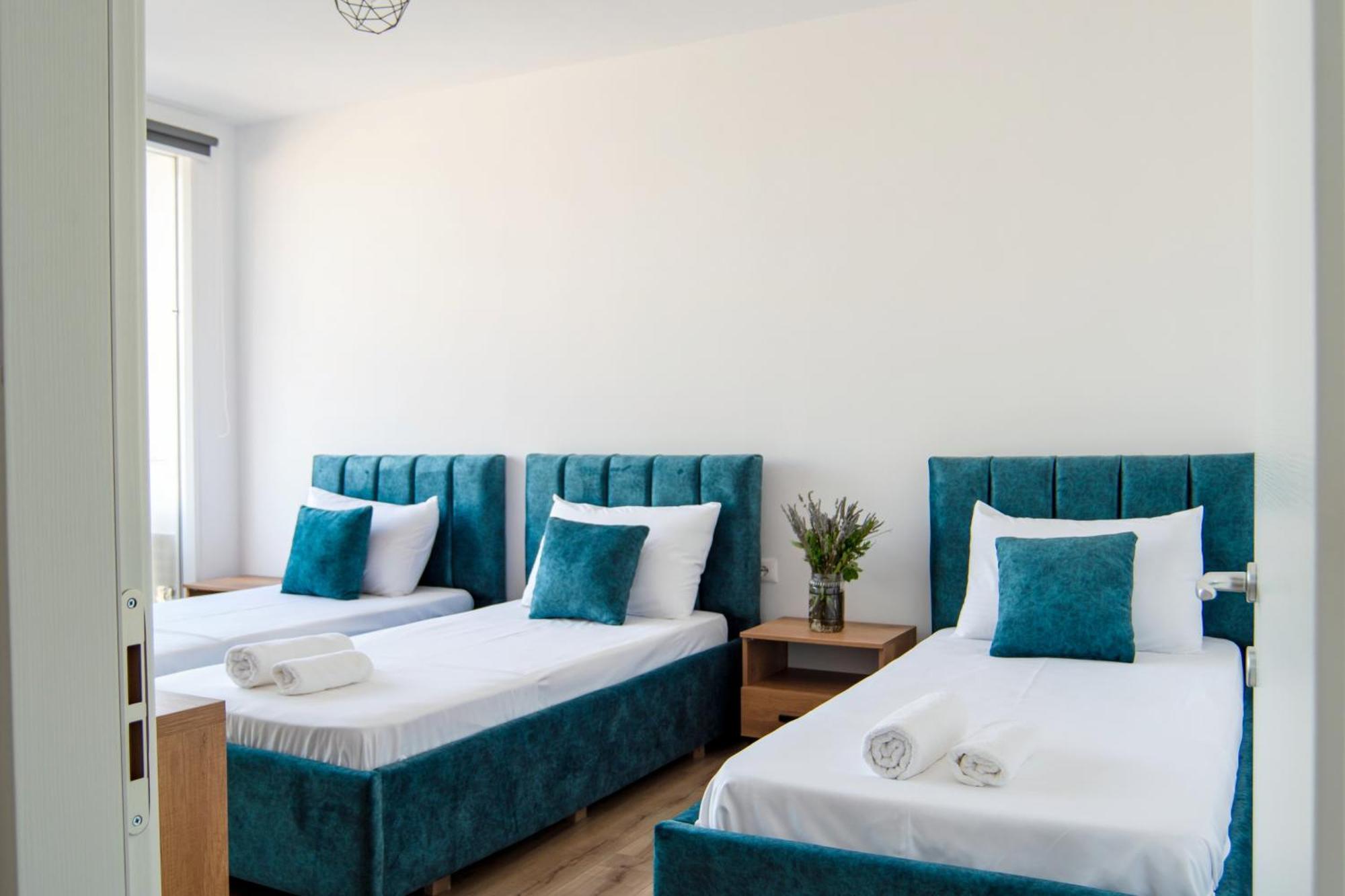 Urban Serenity City Skyline View Apartment 1 تيرانا المظهر الخارجي الصورة
